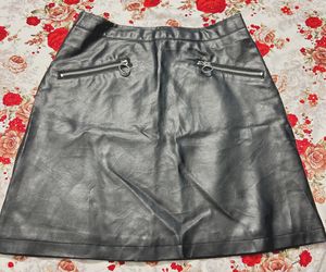 Black Faux Leather Mini Skirt with Front Zipper Po