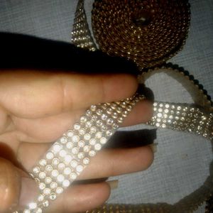 gold Lace with White stones💗🌟