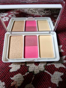 Glam 21 Eyeshadow, Blush Highlighter Pallette