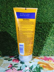 Vaseline Gluta-Hya SPF50 Sunscreen