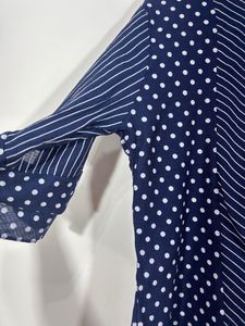 Women’s Blue Top| Bust 40| Waist 39| Length 27