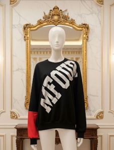 Trendy Black Graphic Sweatshirt