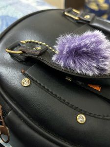 WOMEN BLACK SLING BAG
