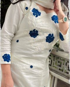 Elegant Embroidered Kurta