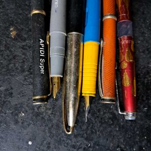 VINTAGE FOUNTAIN PENS