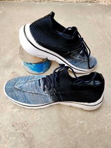 Blue Knit Running Shoes