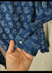 Stylish Women&#39;s Top