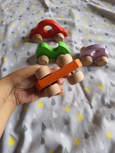 Cloth Book &amp; 4 Wooden Car
