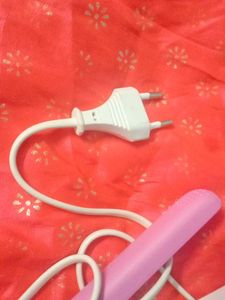 Cute &#34;Make Time&#34; Mini Hair Straightener