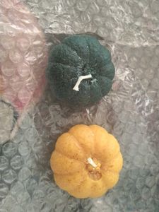 set 2 New Pumpkin Shaped scented Candles christmas