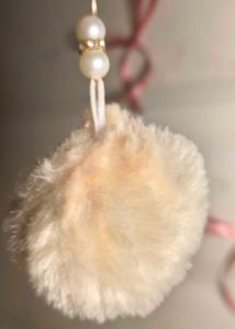 Fluffy Pom