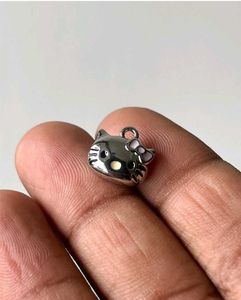 HELLO KITTY PENDANT