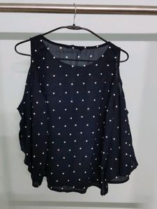 TOKYO TALKIES Cold Shoulder Top