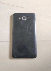 Samsung J7