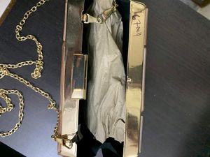Women&#39;s Designer Resin Diamond Metallic Clutch