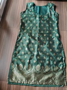 Beautiful Banarsi Suit(Lining)With Dupatta