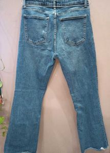 LOW RISE - BOOTCUT LEG  JEANS