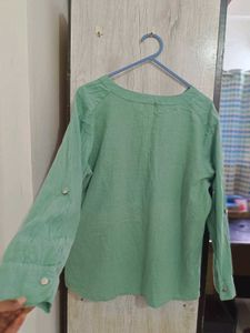 Green Button Top