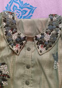 Olive Green Straight Cut Kurta With Embroidery