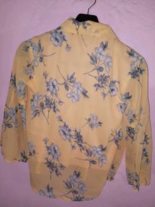 Light Yellow Top 💛