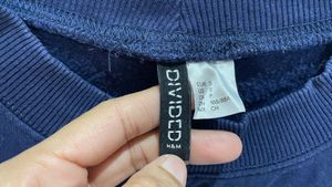 Cute H&amp;M Sweatshirt