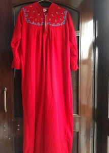 Fleece Embroidered nightgown