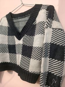 Korean crop sweater (UNUSED)