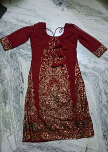 Maroon &amp; Gold Embellished Kurti With Pant
