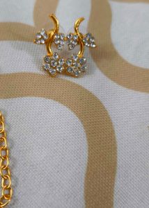 Elegant Floral Necklace &amp; Earring Set