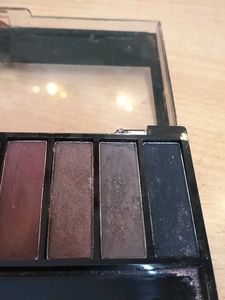 Wet n Wild Au Naturel Eyeshadow Palette