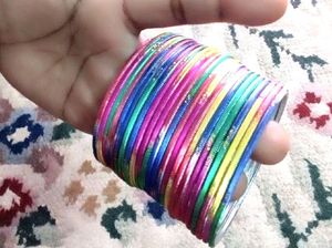 Bangal. Color Meharun . Metal Colofull