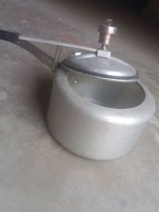 Small Pressure Cooker Suitable For Single People