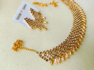Golden Stone Necklace Set