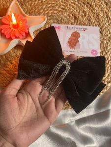 luxurious bow clip