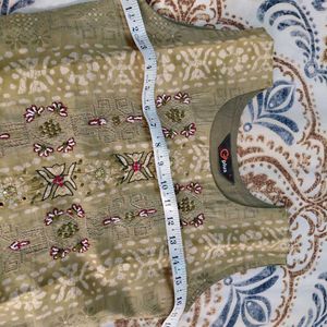 Elegant Embroidered Kurta Set