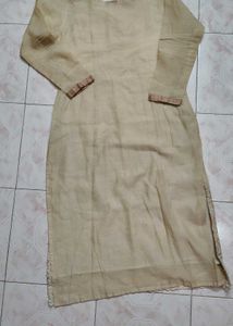 Elegant White Embroidered Kurta