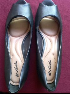 Black Sandal