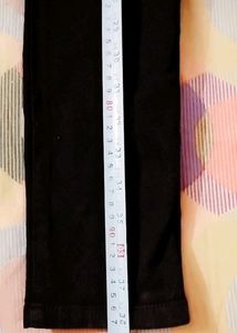 Slim Fit stretchable Women Jeans.