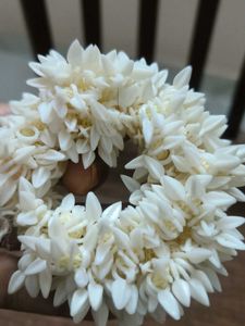 White Flower Garland