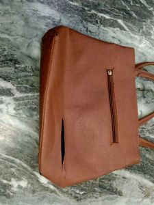 A Handbag👜 In Good Quality