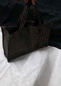 🆕️BLACK HANDBAG