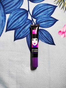 Hurry All New Elle18 Makeup Kit On Sale!