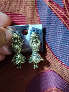 Unique Gold Tone Women Earrings