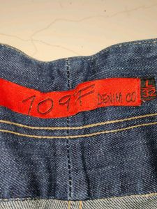 Denim Hind Waist Capri