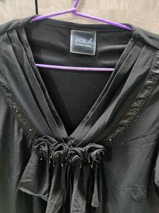 Rosy Black Top🖤