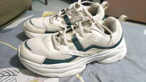 Campus Raise Sneakers For Women (White, 4)