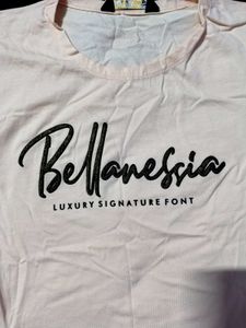 Bellanessia Graphic Tee