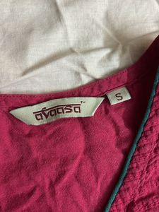 Avaasa kurta S