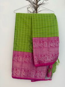 Green &amp; Pink Saree With Blouse Piece