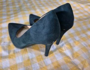 Dark Green Velvet Ajio Heels 👠💅